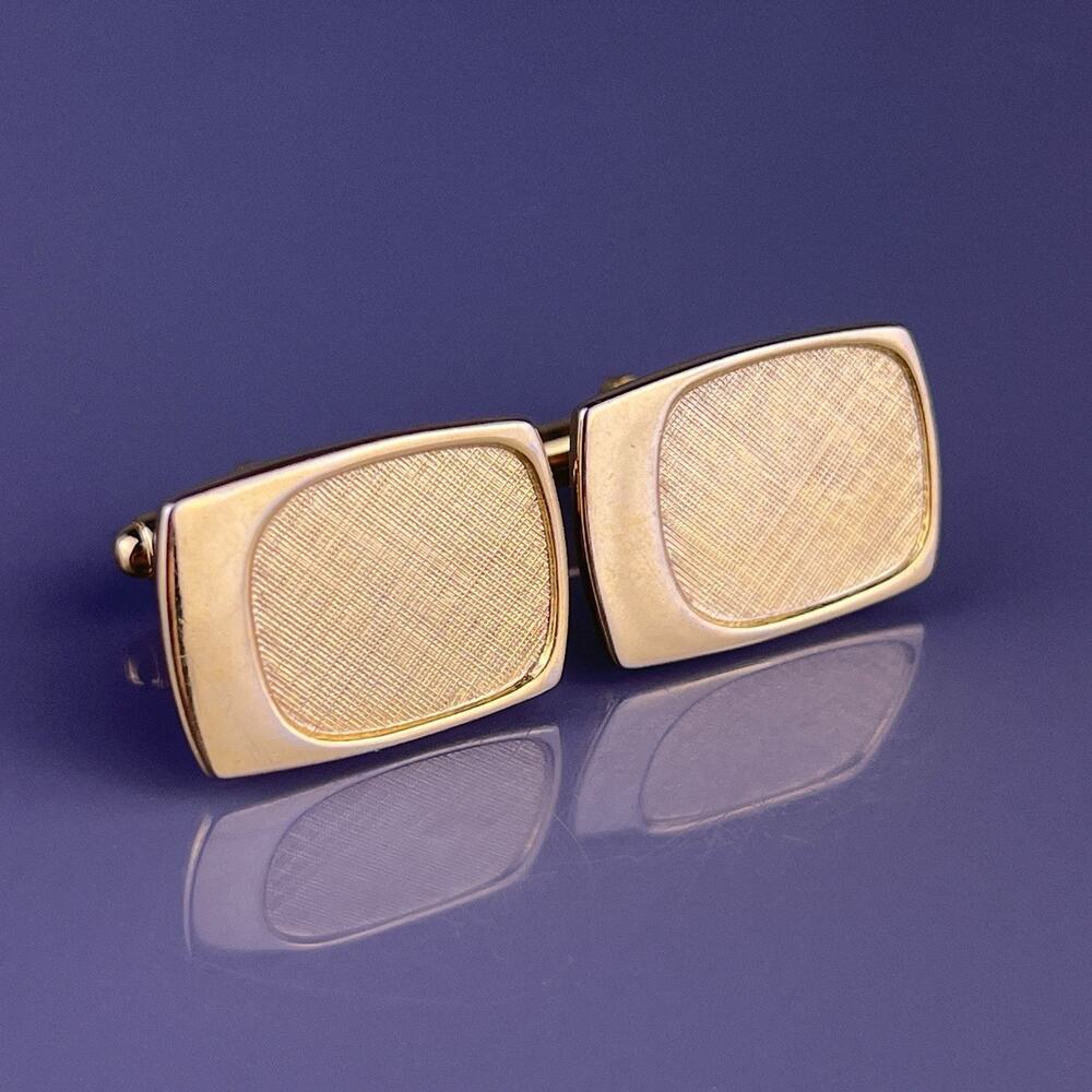 Simple Vintage Rectangle Cufflinks Gold Tone Florentine Polished Finish Plain